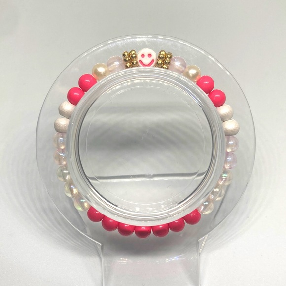 Pink Bracelet 💕 - Picture 2 of 2